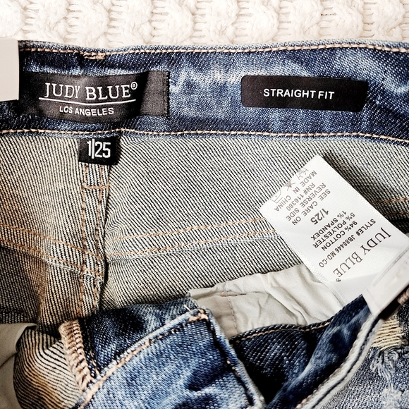 Judy Blue HR Medium Wash Straight Fit Heavy Distressed Denim Jeans 1/25 NWT - Picture 9 of 10